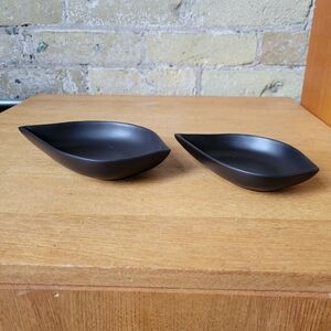 ASA Selection Germnay Black Cermaic Leaf Trinket Dishes, Set of 2